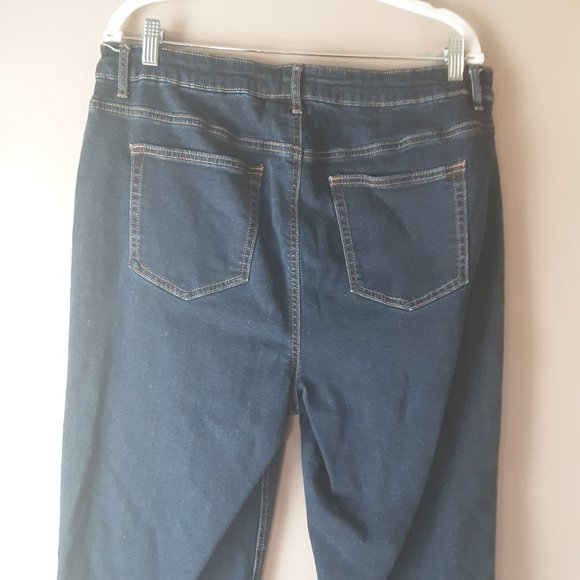 DC Jeans, Dark Wash, Straight Leg, Mid-Rise, Cropped. Size 20 - Picture 7 of 11